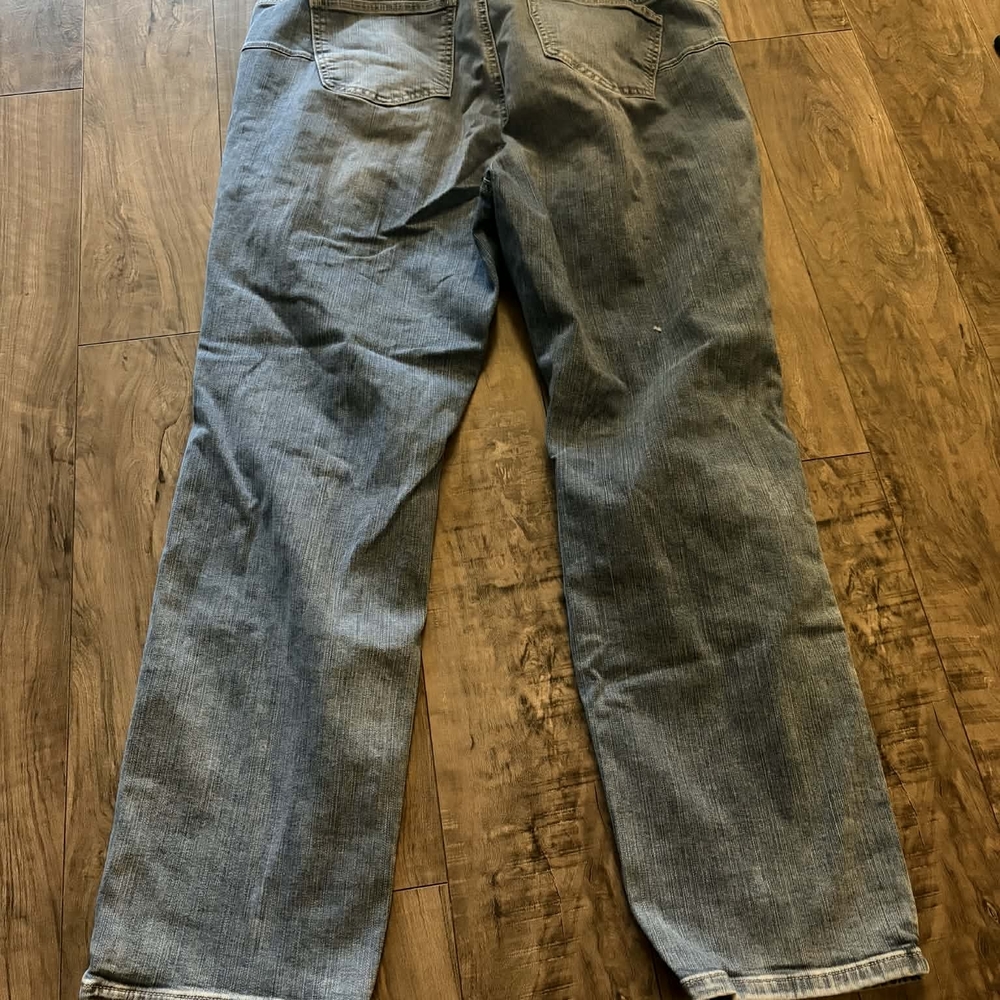 Torrid Women's Distressed Blue Jeans - Picture 4 of 6